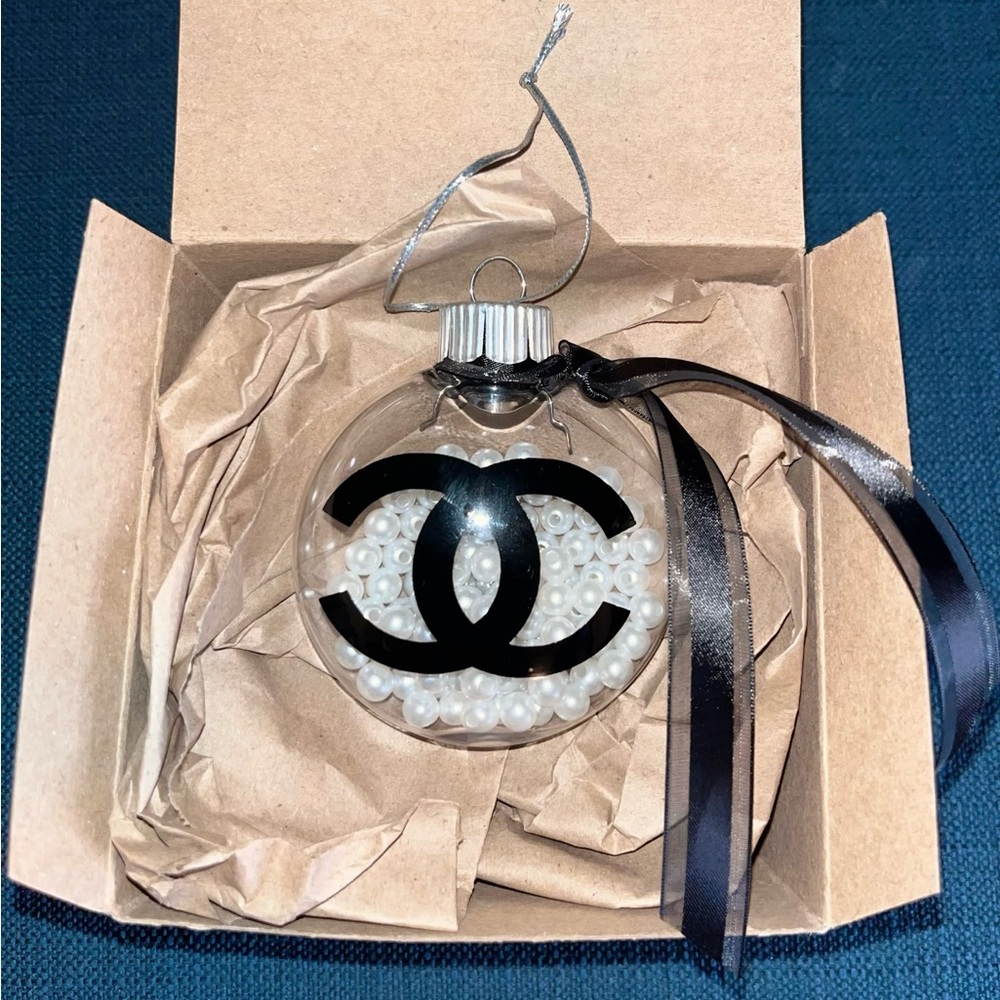 CC DESIGNER CHRISTMAS ORNAMENT